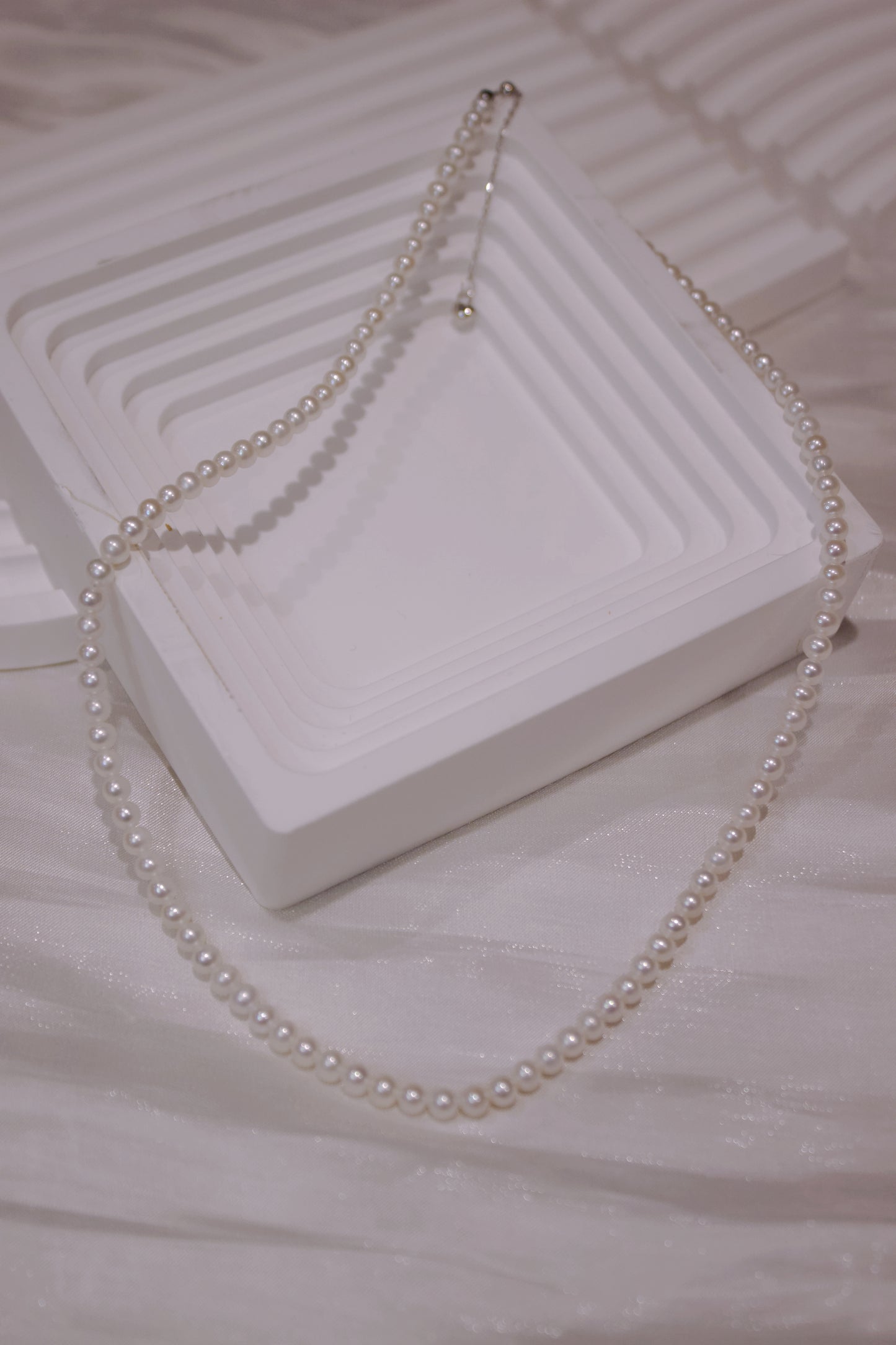 Elegant Freshwater Pearl Station Necklace