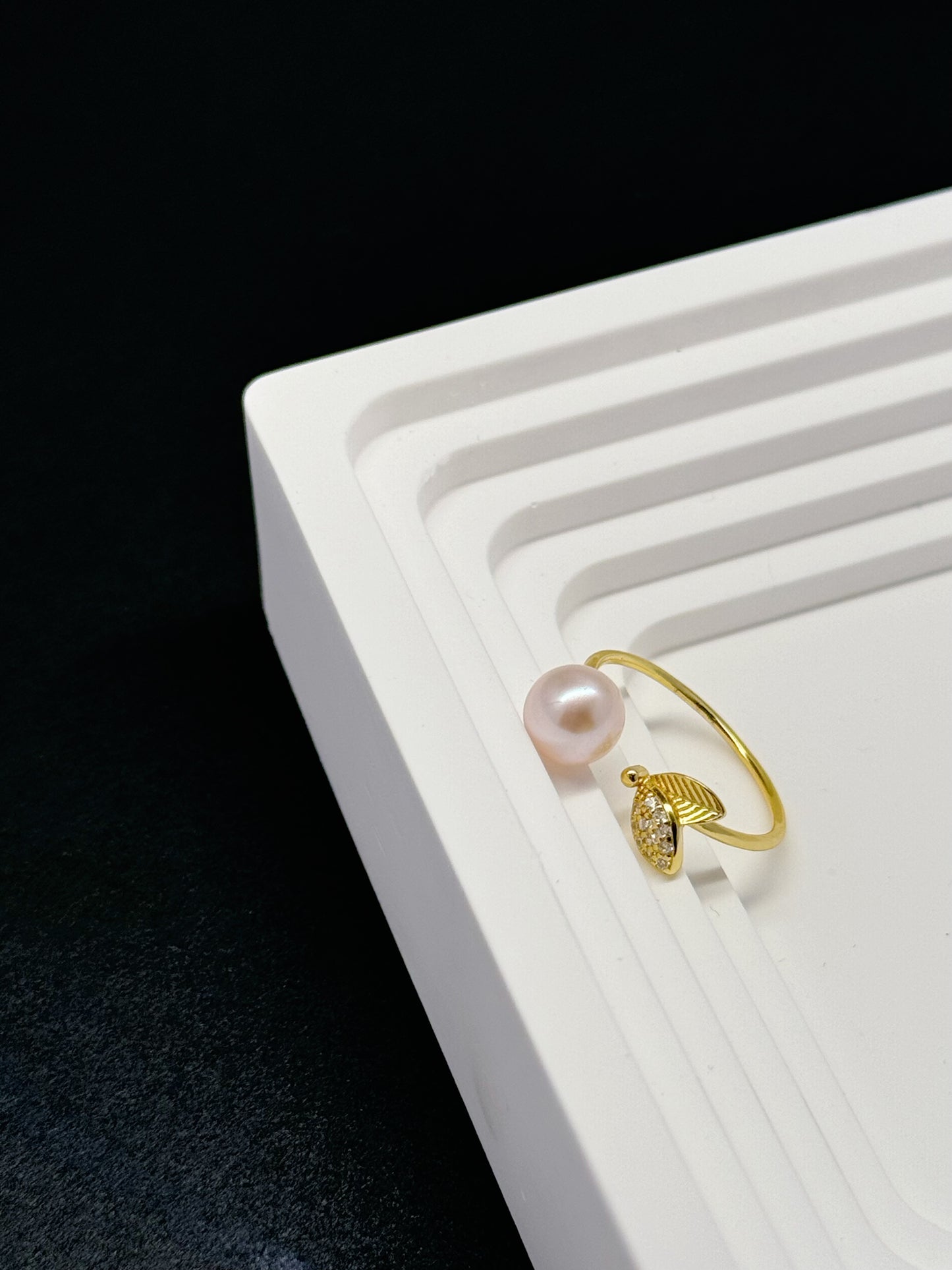 Nature-Inspired Pearl and Crystal Leaf Rings