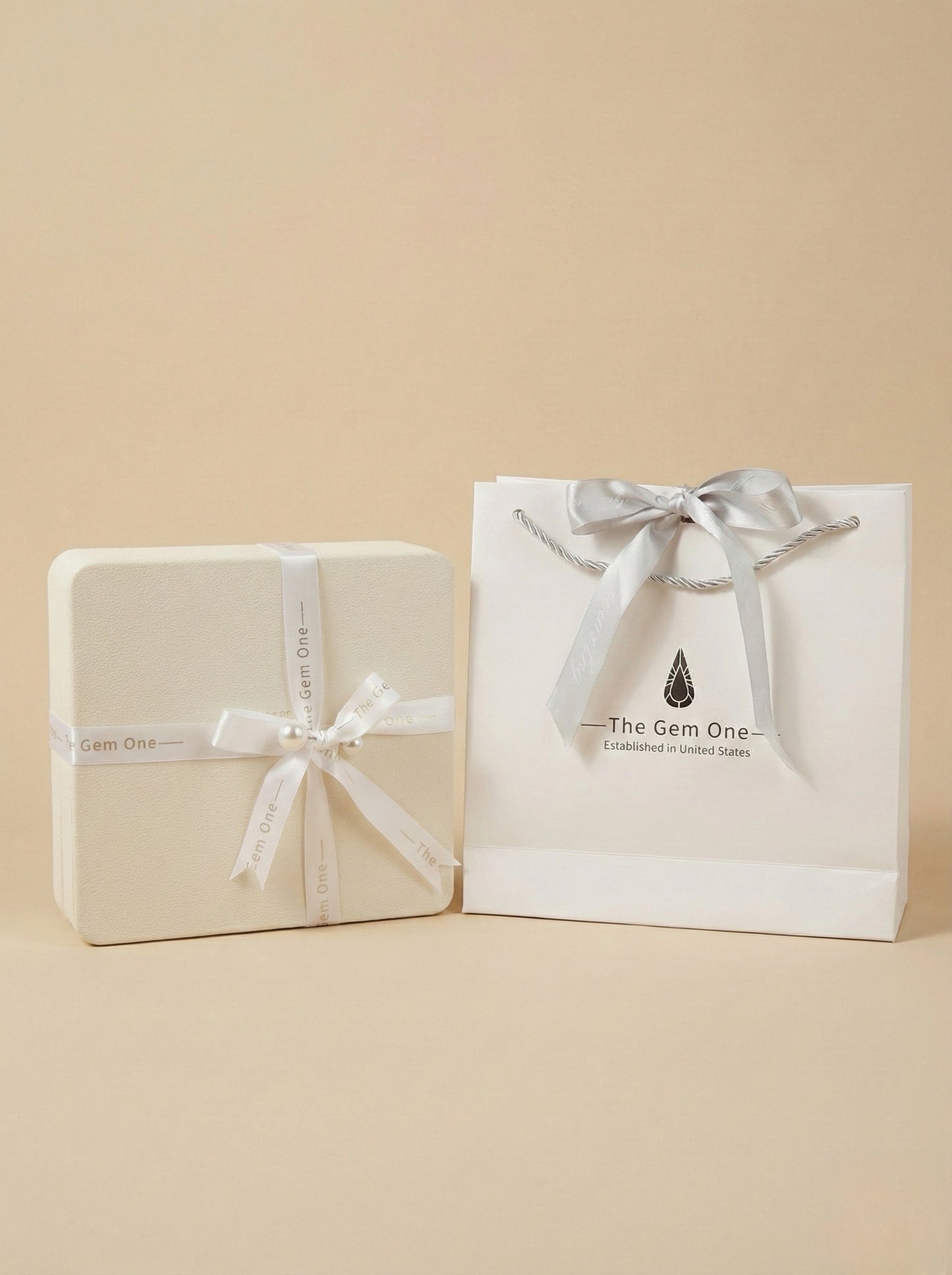 2025FW The Fine Collection: 13mm White South Sea Pearl Pendant in Platinum with Diamond