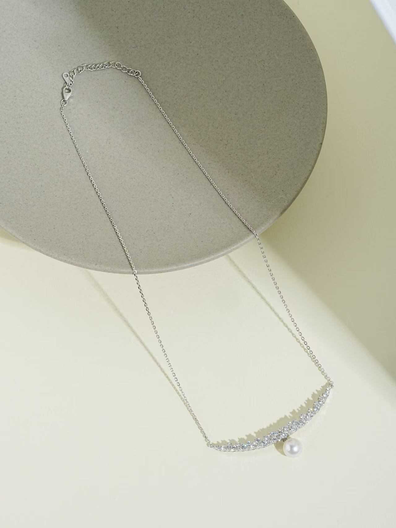 Frostlight Necklace Cultured Freshwater Pearl 8.5-9mm in Sterling Silver