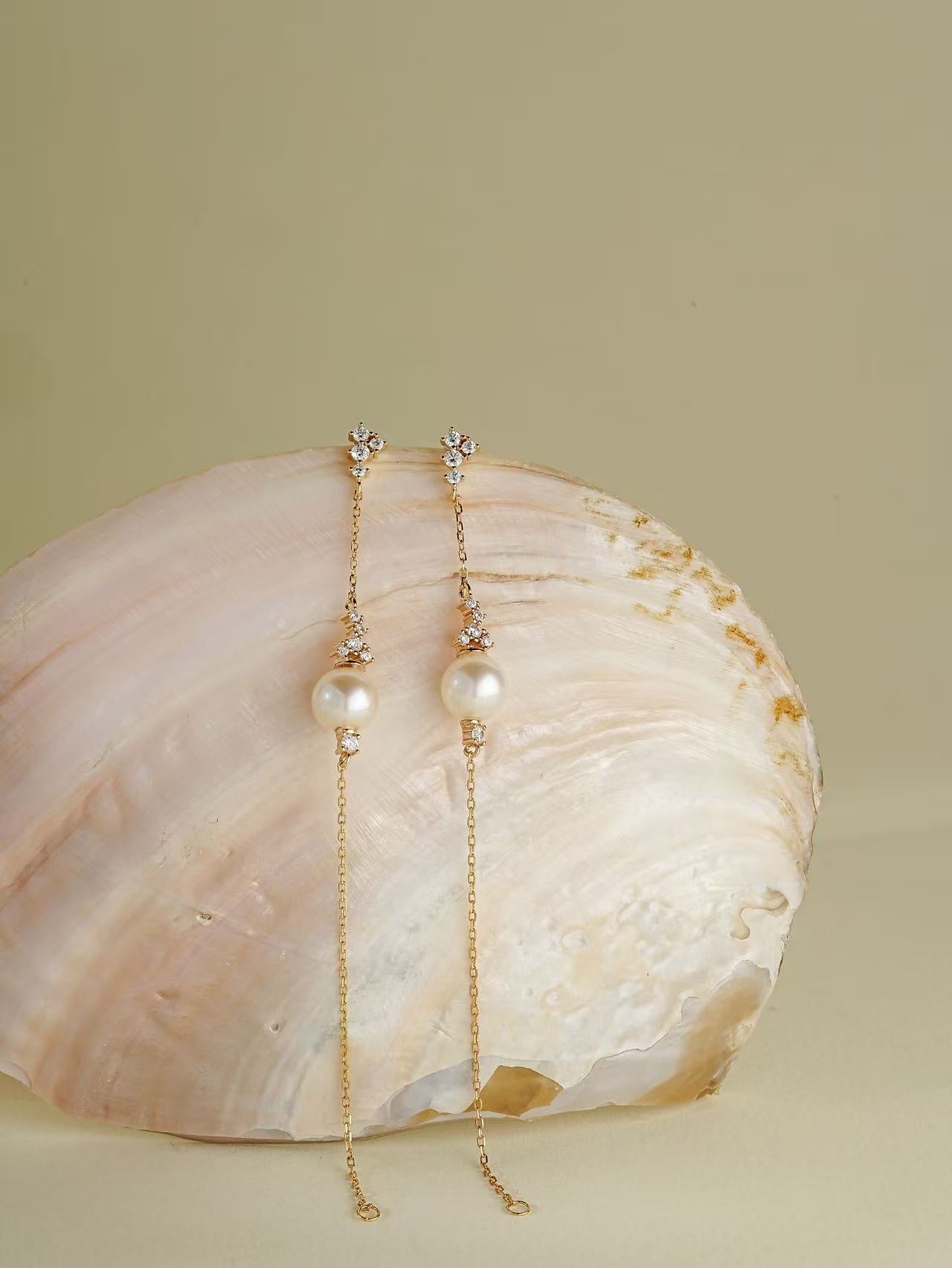 Evening Bloom Pearl Drop Earrings – 2-Way Party-Ready Style
