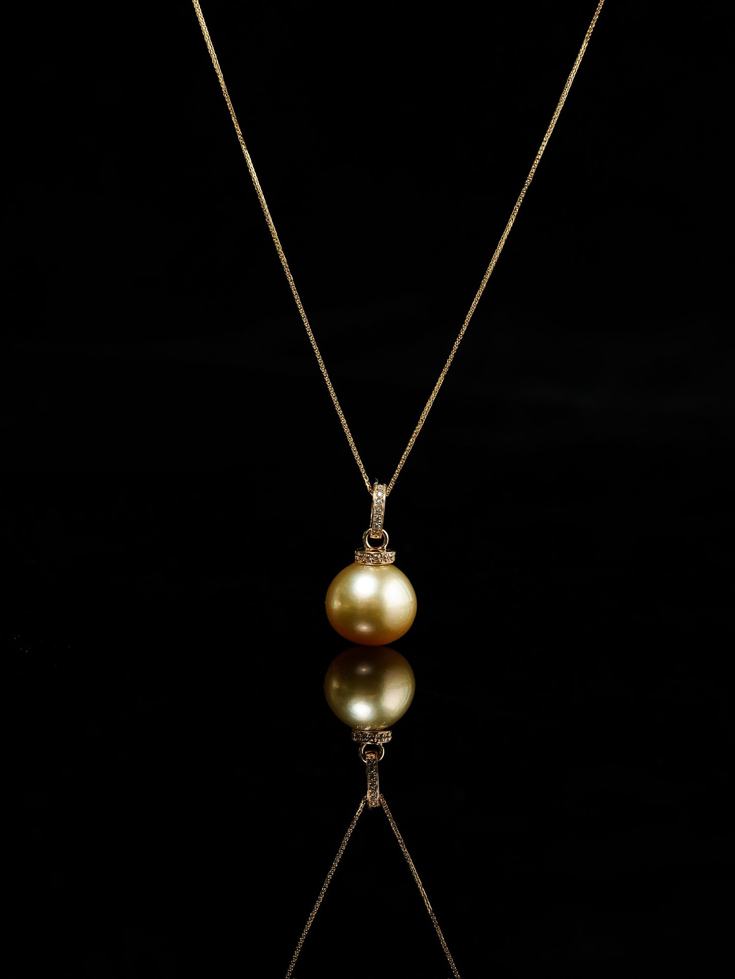 2025FW The Fine Collection: South Sea Pearl with Zircon in 18K Gold Chain