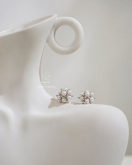 Floral Cluster Freshwater Pearl and Cubic Zirconia Stud Earrings  (sliver/gold)