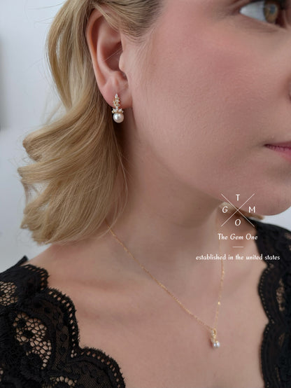Royal Elegance Pearl and Crystal Necklace & Earrings Set in Gold