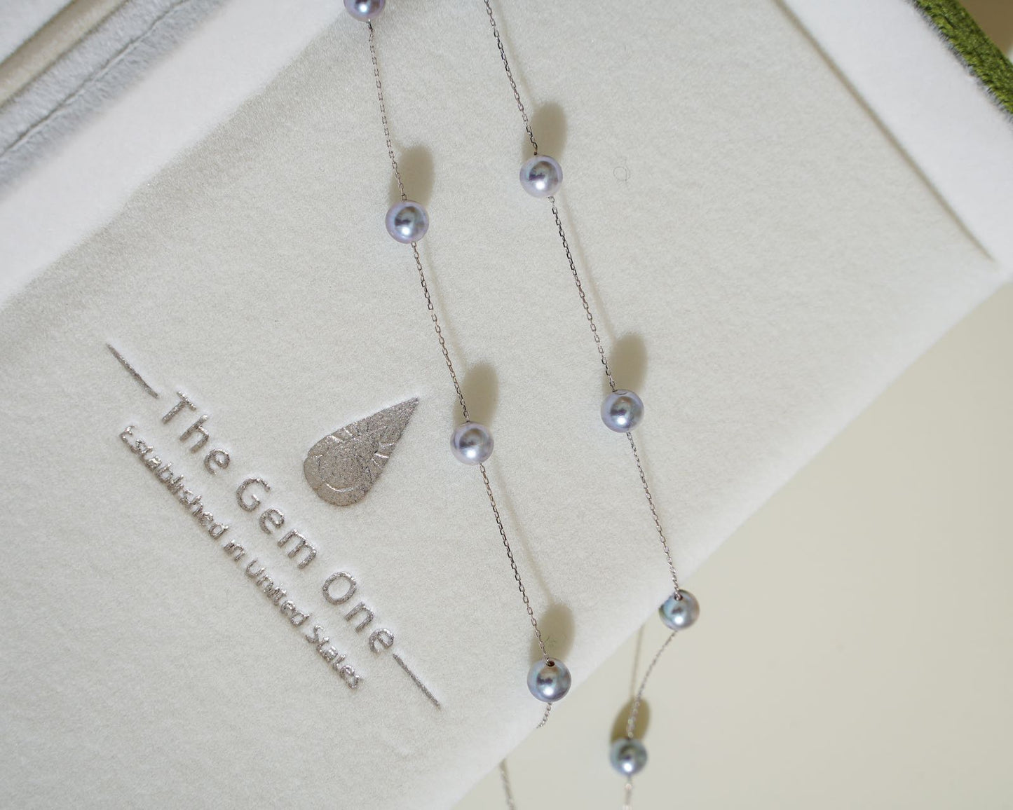Fine Collection:Starry Necklace Ma Akoya Pearl 5-5.5mm in 18K gold（Sliver color）