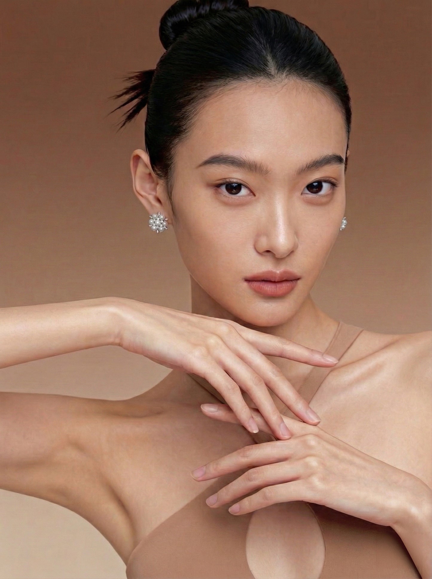 Floral Cluster Freshwater Pearl and Cubic Zirconia Stud Earrings  (sliver/gold)