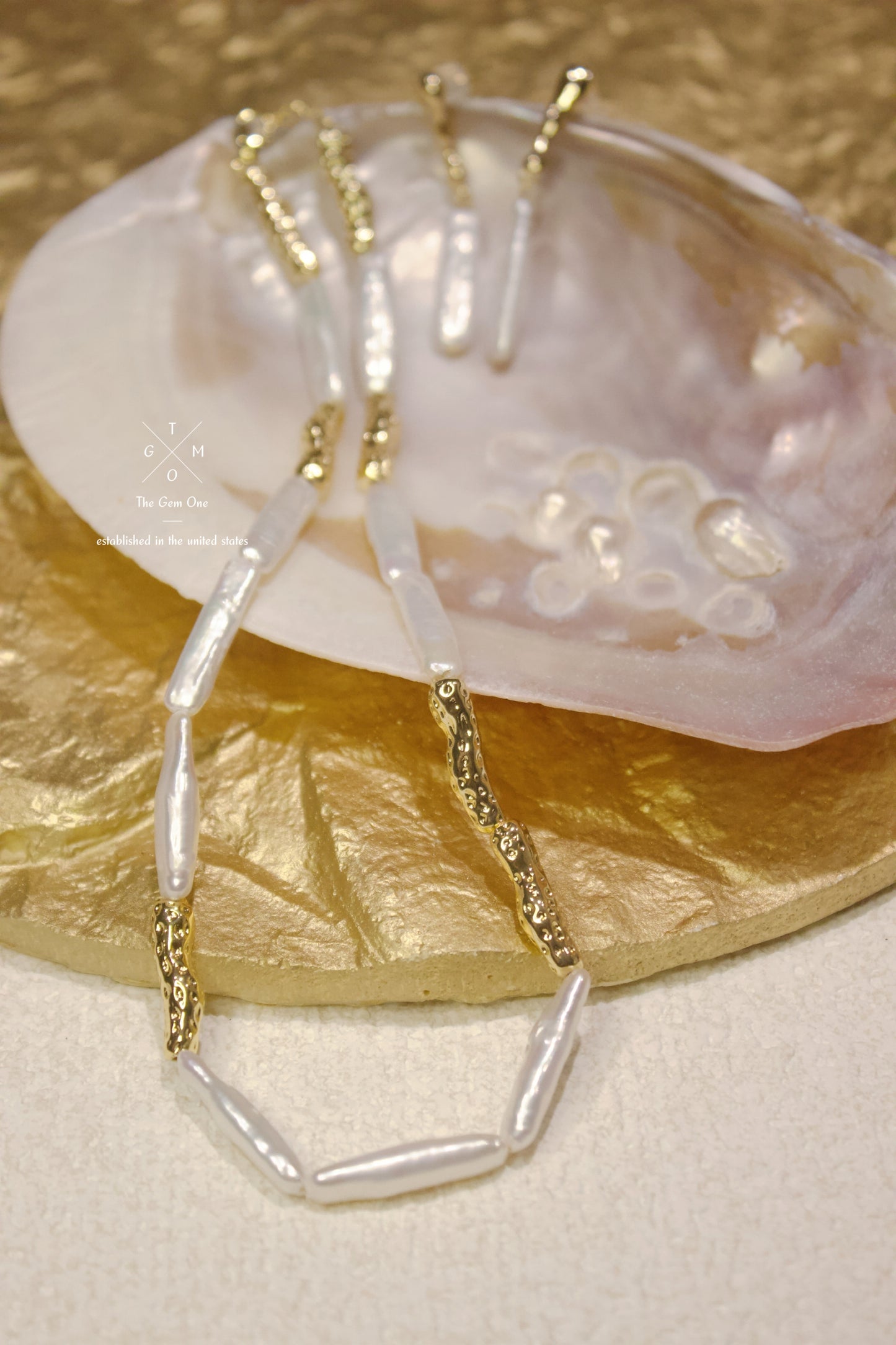 Modern Freshwater Pearl Necklace with Gold Textured Links