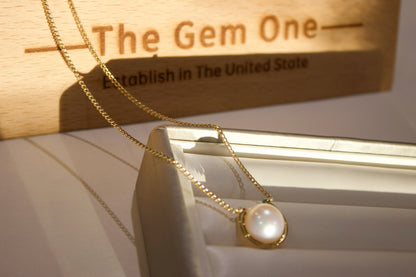 Fine Collection:Oceanic Smile Glow South sea Pearl Necklace in 13mm with 18K gold / High-Grade Jade