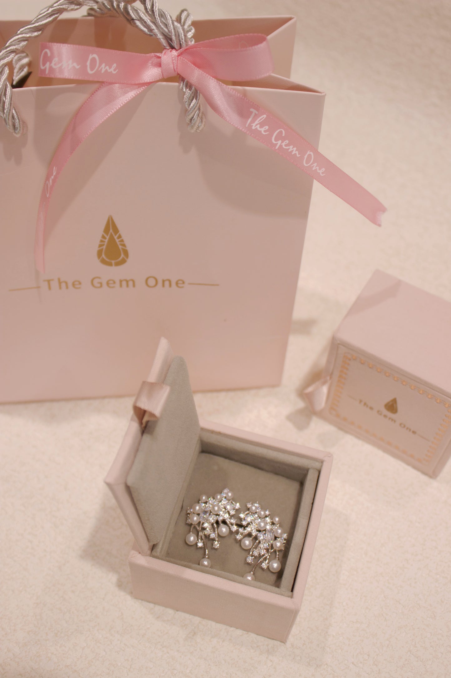 Elegant Fansing Party Earrings with Cultured Freshwater Pearls in Sterling Silver