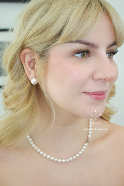 Classic and Elegant Round Pearl Stud Earrings, Cultured Freshwater pearl (11-12mm)