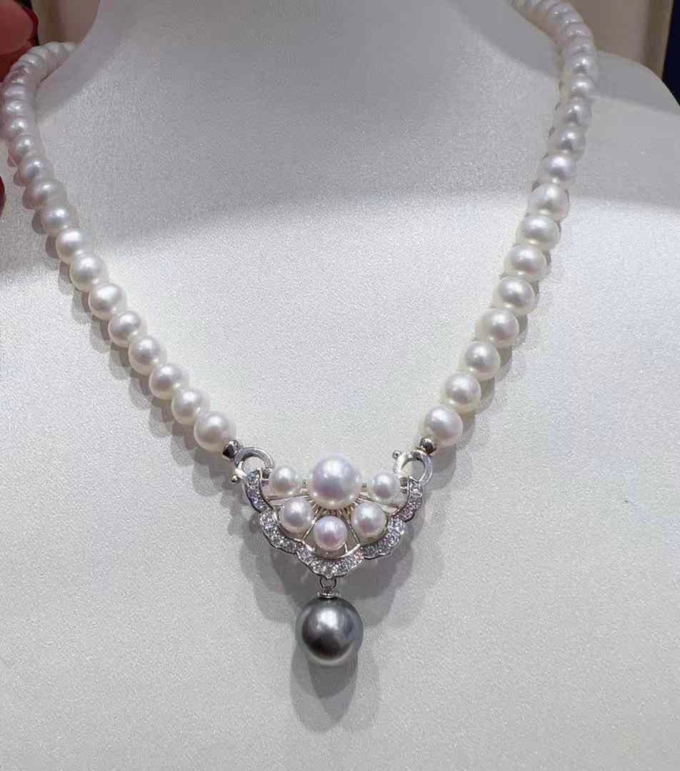 Elegant Freshwater Pearl and Tahitian Pearl Pendant with Cubic Zirconia Accents