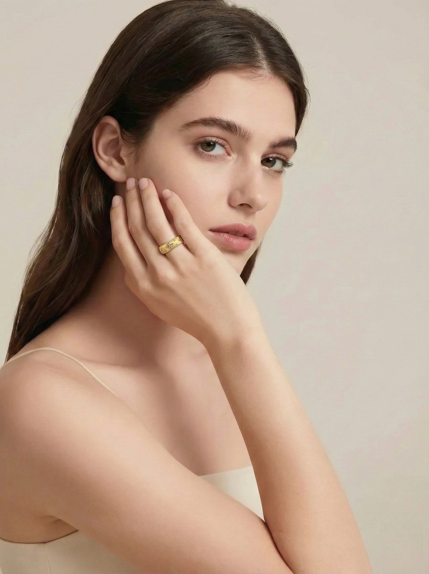 Roman Vintage Collection: Brushed gold Ring