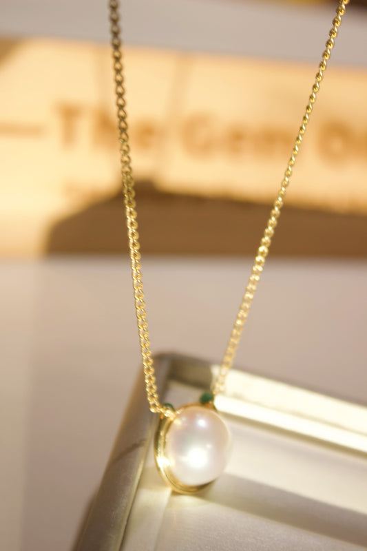 Fine Collection:Oceanic Smile Glow South sea Pearl Necklace in 13mm with 18K gold / High-Grade Jade
