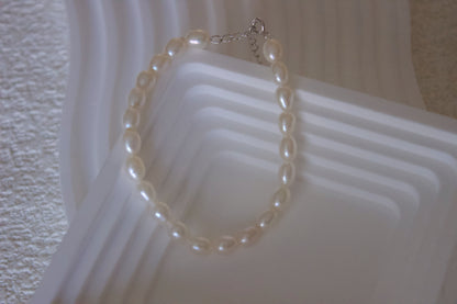 Classic Elegance Freshwater Pearl Bracelet