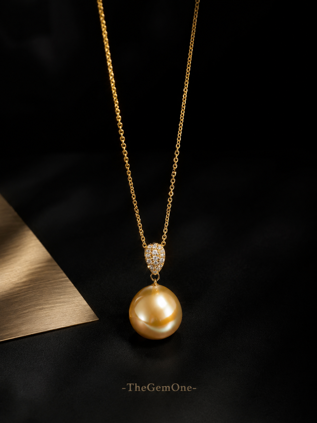 The Soleil Drop Pendant