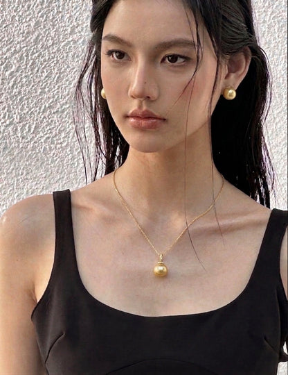 Avant-Garde 18K Golden Pearl & lab diamonds