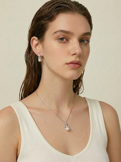 Royal Elegance Pearl and Crystal Necklace & Earrings Set in Gold