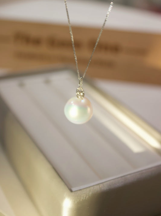 Fine Collection:Ocean‘s Teardrop-South Sea Pearl in Diamond Necklace with 18K gold (13mm)