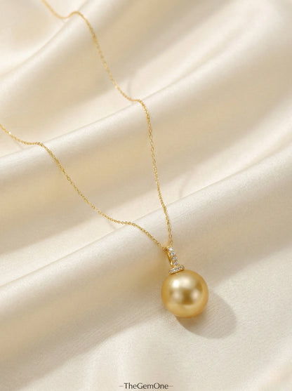 Fine collection : Golden Treasure 18K Solid Gold Pearl Necklace