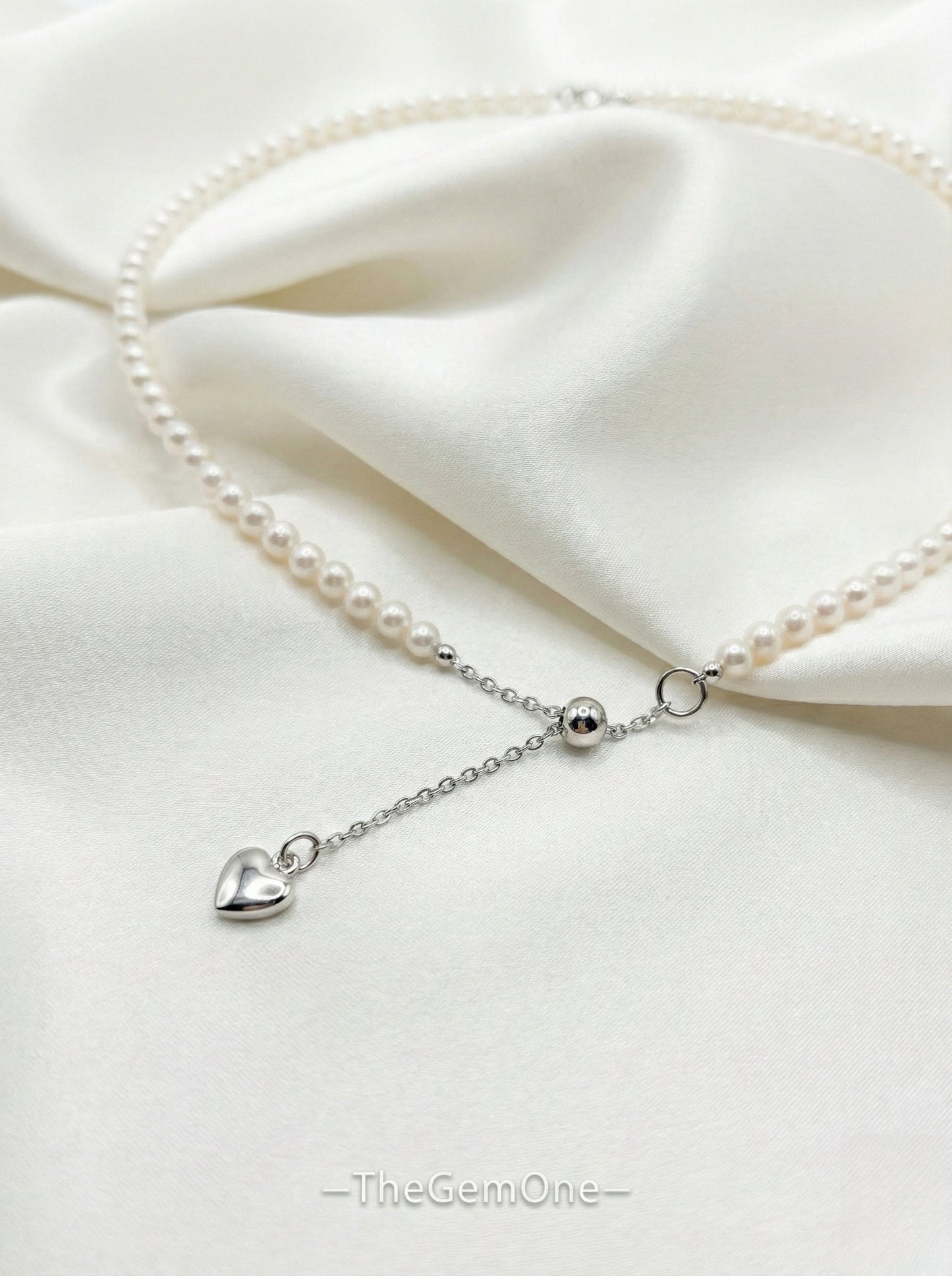 Mini Muse Dainty Baby Pearl Choker