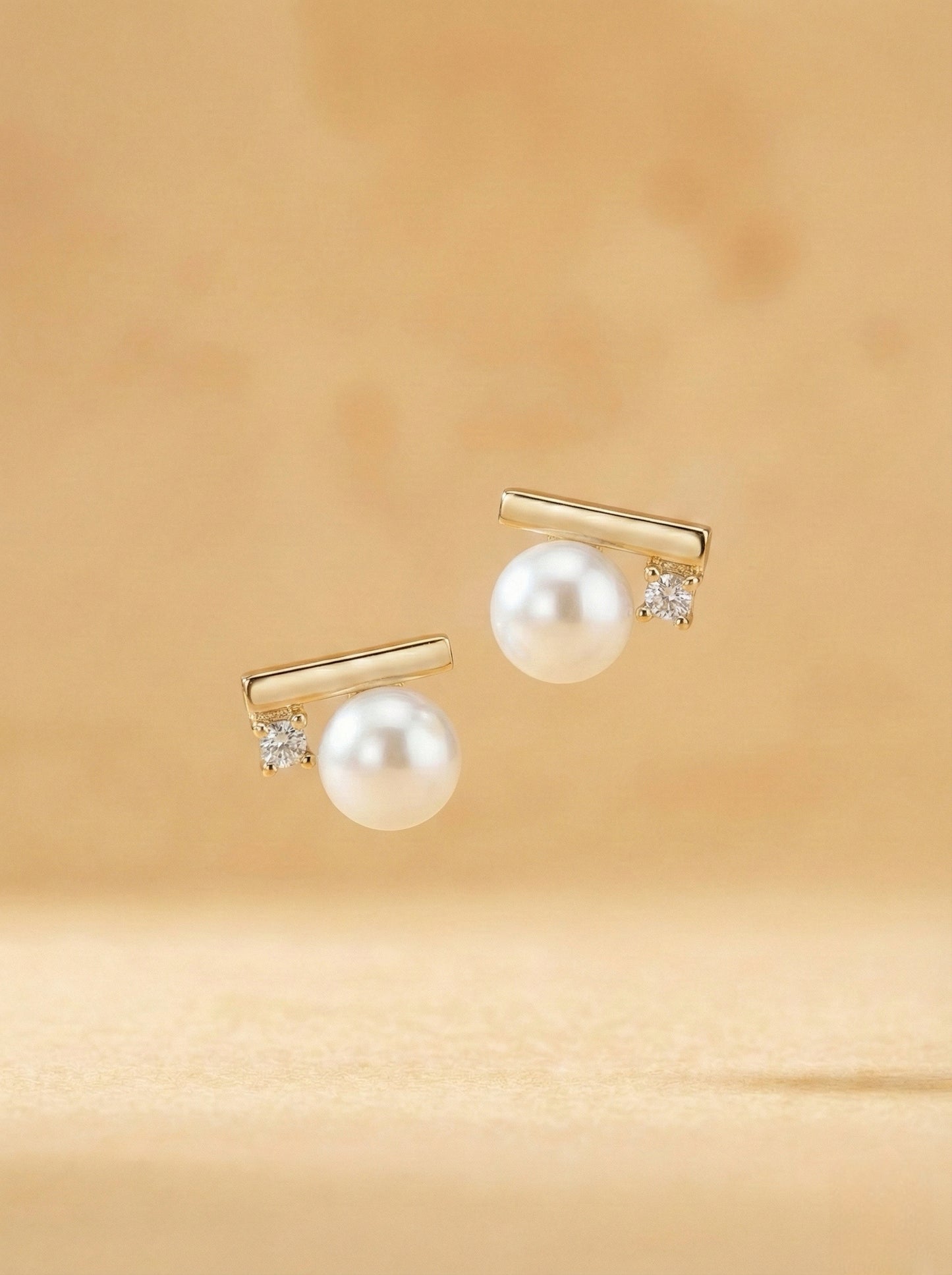 Minimalist Linear Pearl Studs (Gold/Silver）