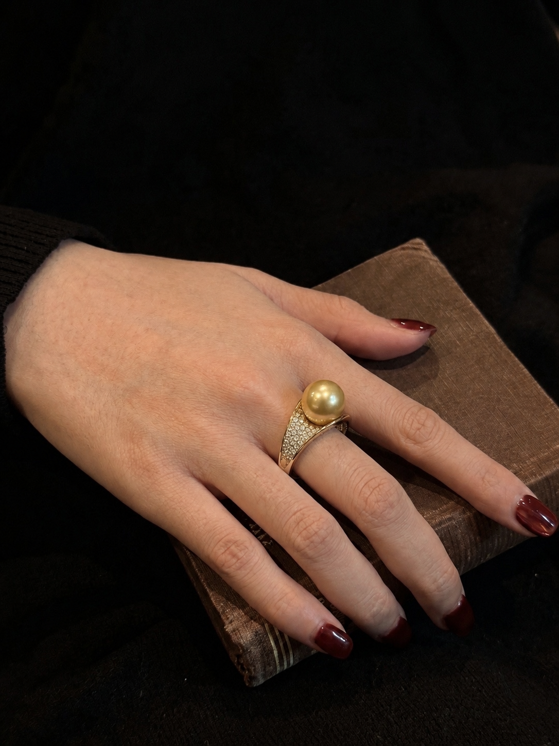 South Sea Golden Velour Ring