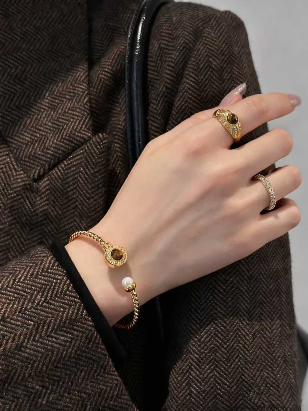 2026 Vintage Chic Pearl & Tiger's Eye Cuff