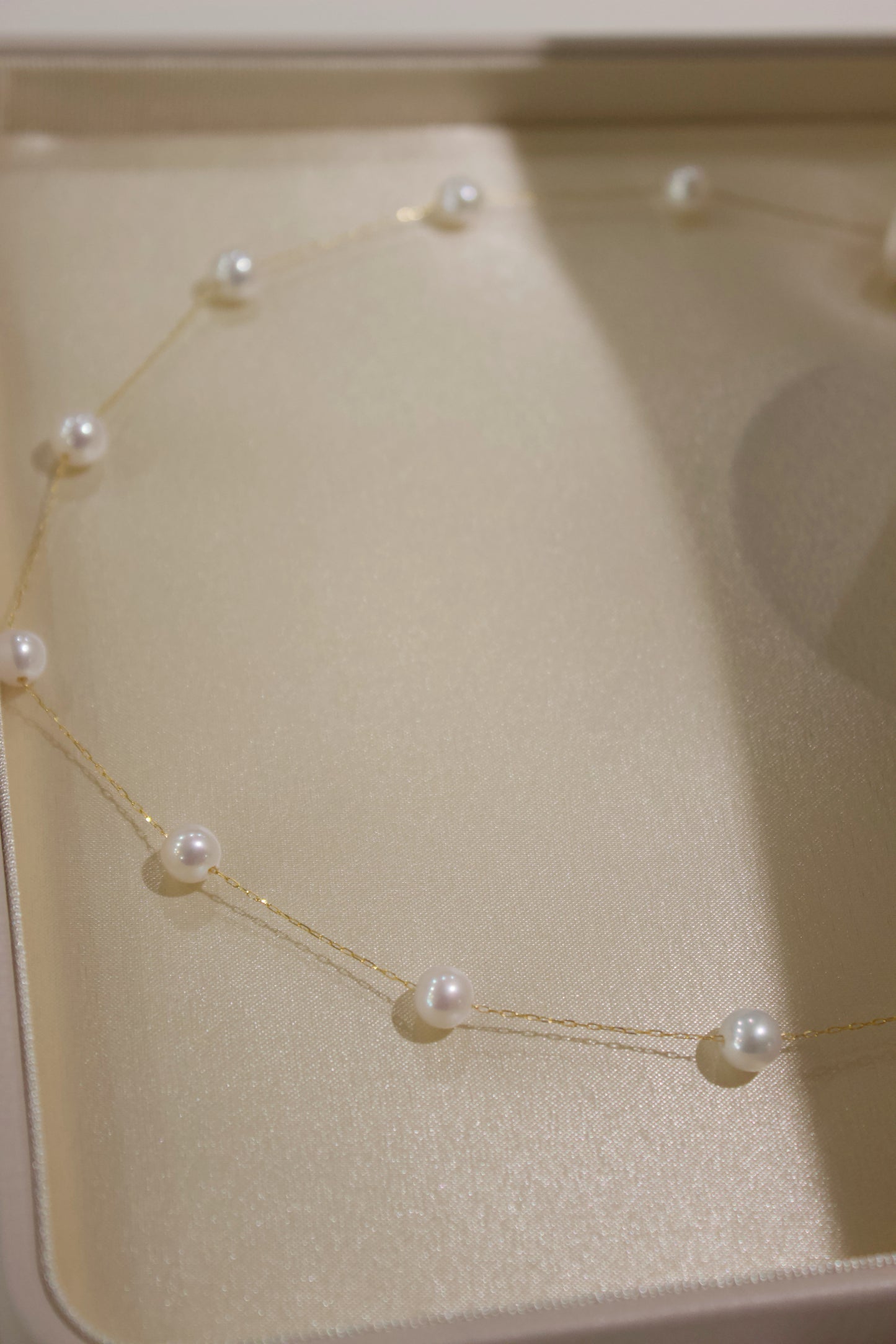 Starry Pearl Necklace in 18K Gold-The Epitome of Elegance
