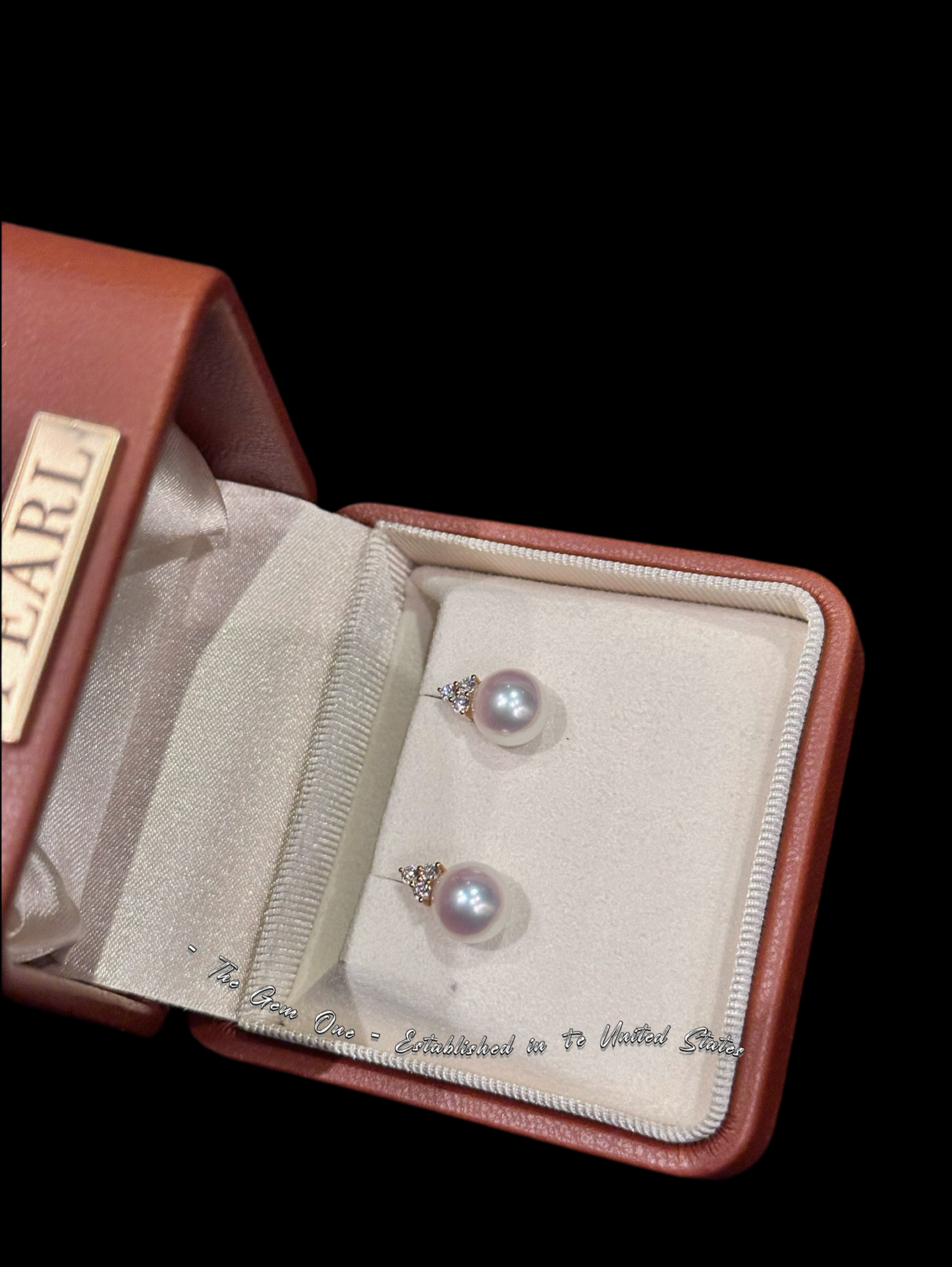 Fine Collection:Elegant Akoya Pearl Earrings with 18K Gold(8-8.5mm)