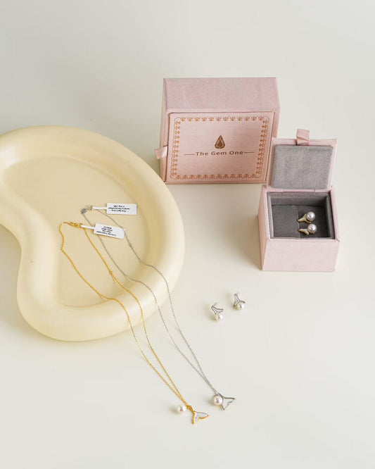 Ocean-Inspired Pearl and Mother of Pearl Whale Tail Jewelry Set（gold/Silver）