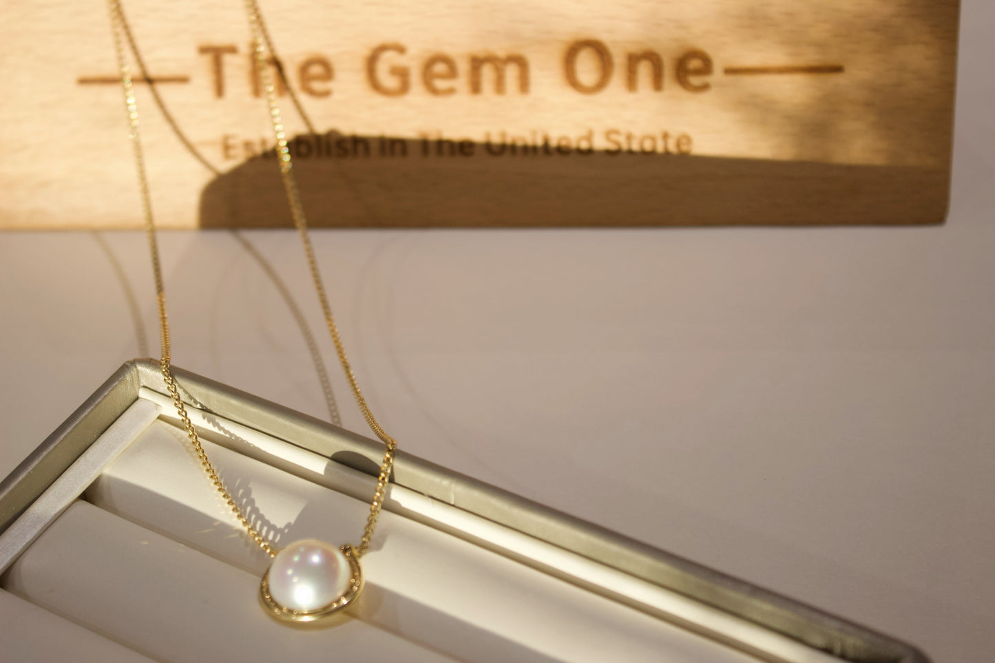 Fine Collection:Oceanic Smile Glow South sea Pearl Necklace in 13mm with 18K gold / High-Grade Jade