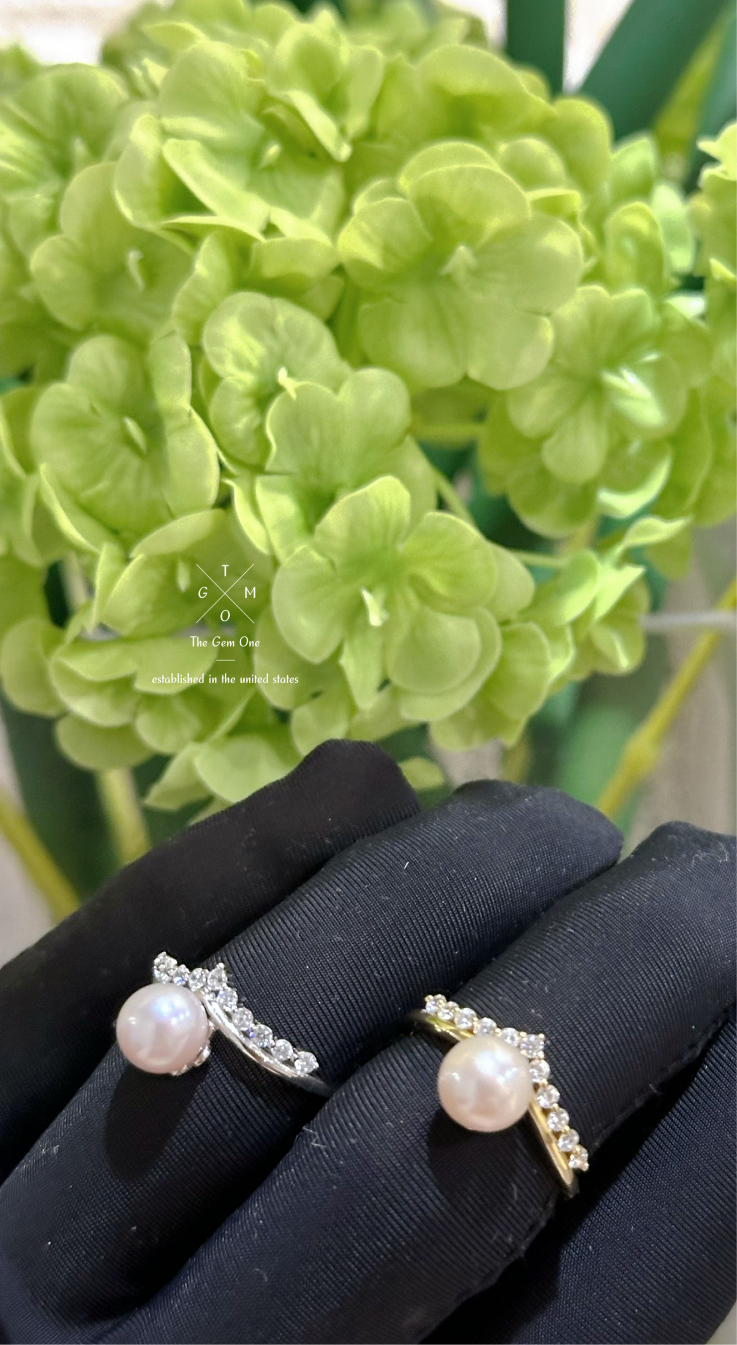 Elegant Freshwater Pearl Ring with Cubic Zirconia Accents