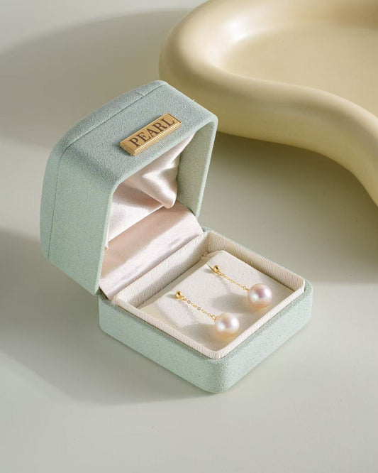Classic Elegance 18K Gold Pearl Stud Earrings