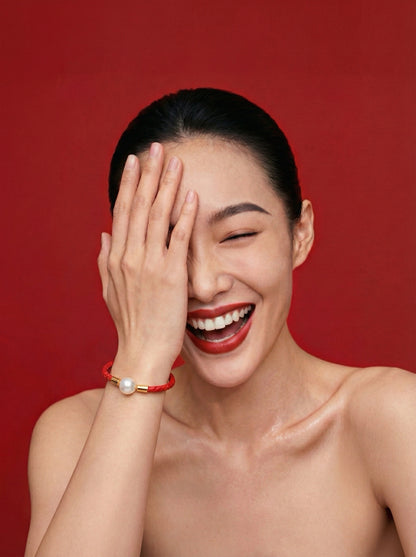 Fashion Jewelry: Lucky Knot Pearl Bracelet