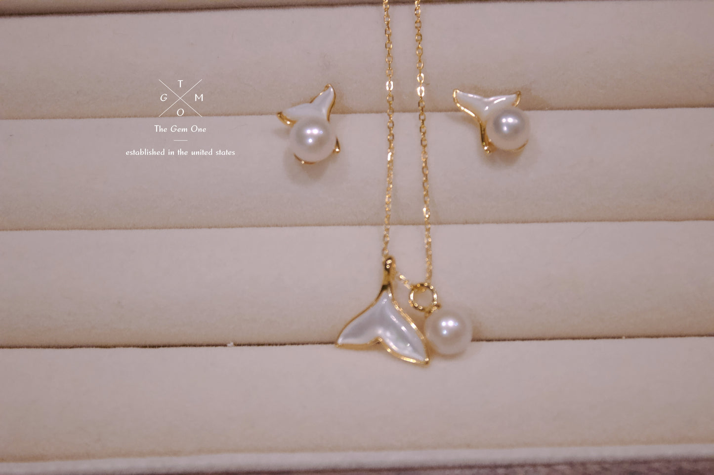 Ocean-Inspired Pearl and Mother of Pearl Whale Tail Jewelry Set（gold/Silver）