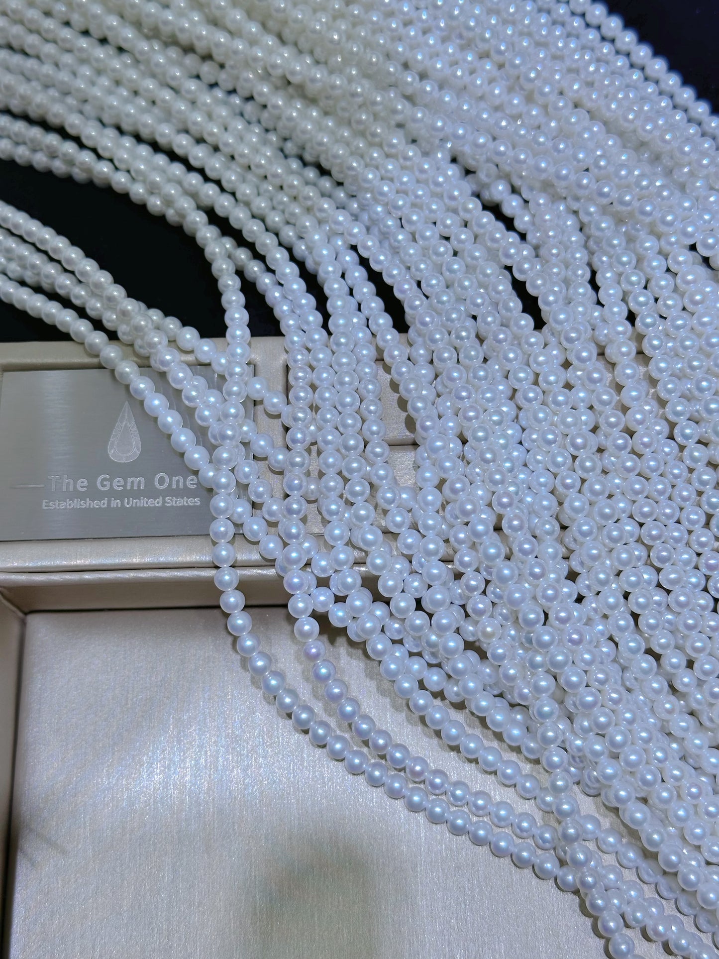 Elegant South Sea Cultured Pearl pendant with Freshwater Pearl in Sterling silver