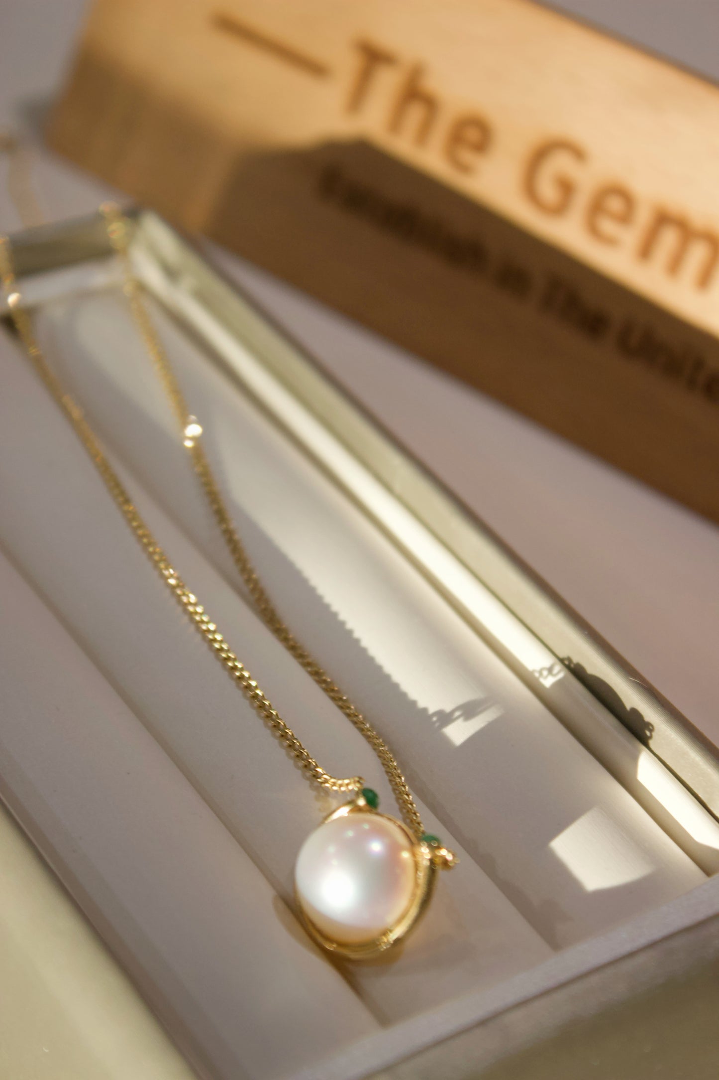 Fine Collection:Oceanic Smile Glow South sea Pearl Necklace in 13mm with 18K gold / High-Grade Jade