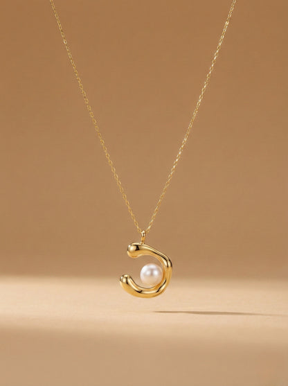 Modern Curve C-Shape Pearl Necklace