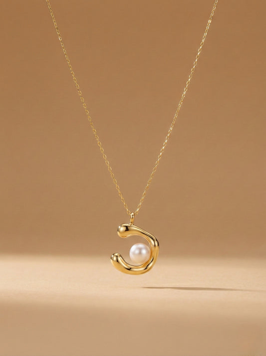 Modern Curve C-Shape Pearl Necklace