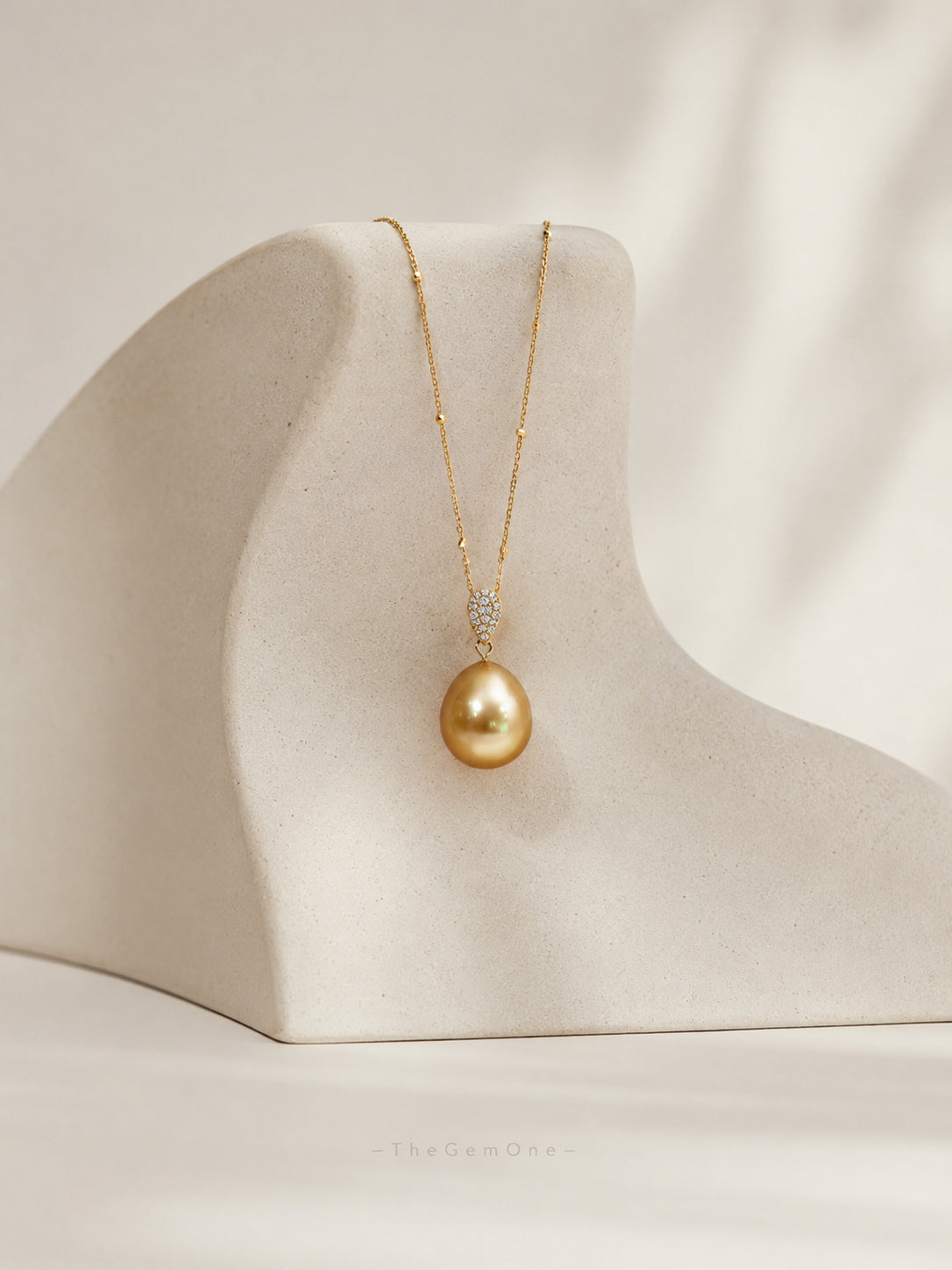 The Soleil Drop Pendant