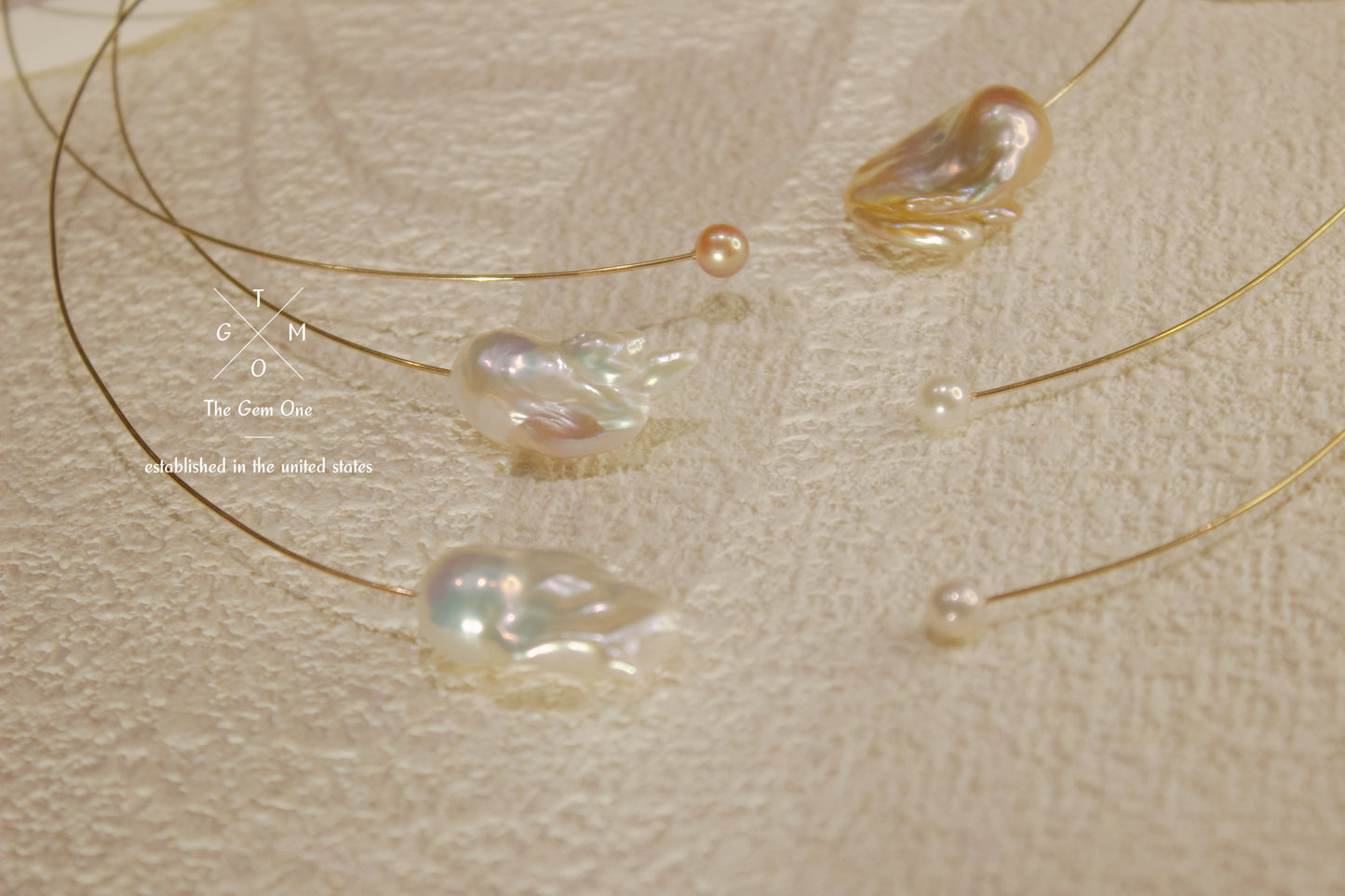 Modern Minimalist Baroque Pearl Necklace with Gold Wire Design