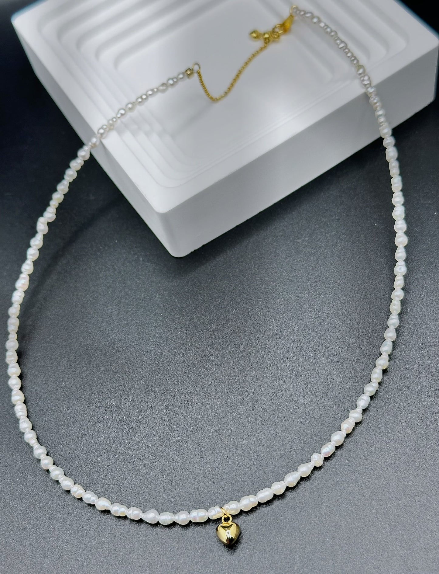 Chic Freshwater Pearl Necklace with Golden Heart Pendant