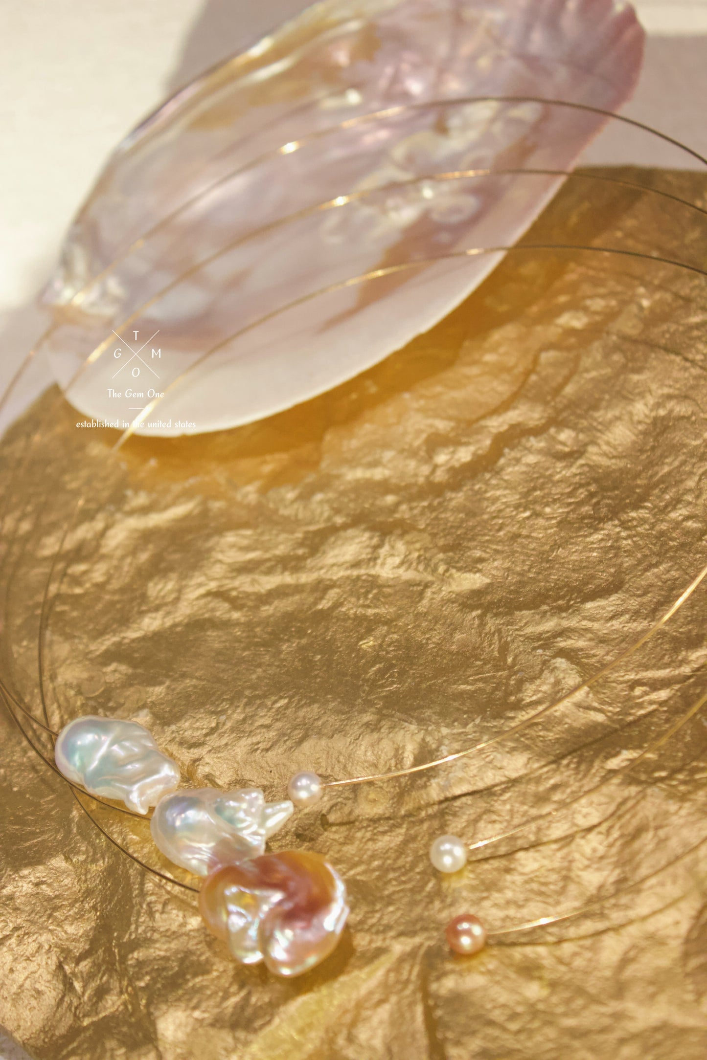 Modern Minimalist Baroque Pearl Necklace with Gold Wire Design