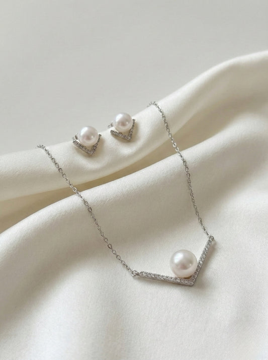 Everyday Muse V-Shape Pearl Jewelry Set – Earrings & Adjustable Necklace