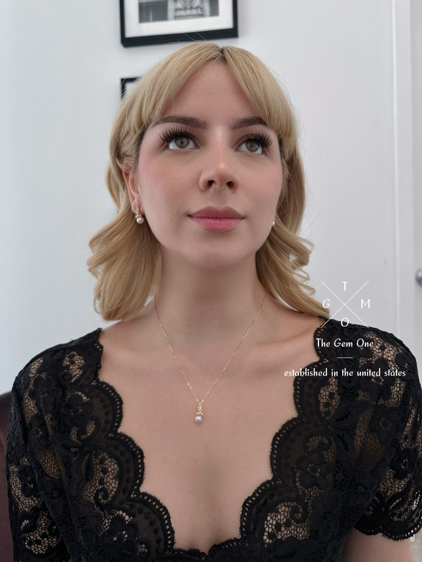 Royal Elegance Pearl and Crystal Necklace & Earrings Set in Gold