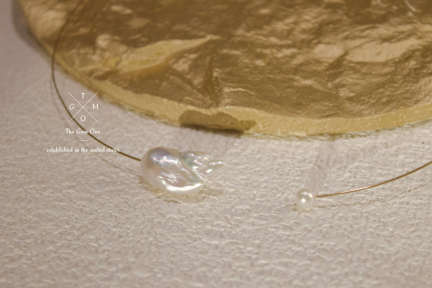 Modern Minimalist Baroque Pearl Necklace with Gold Wire Design