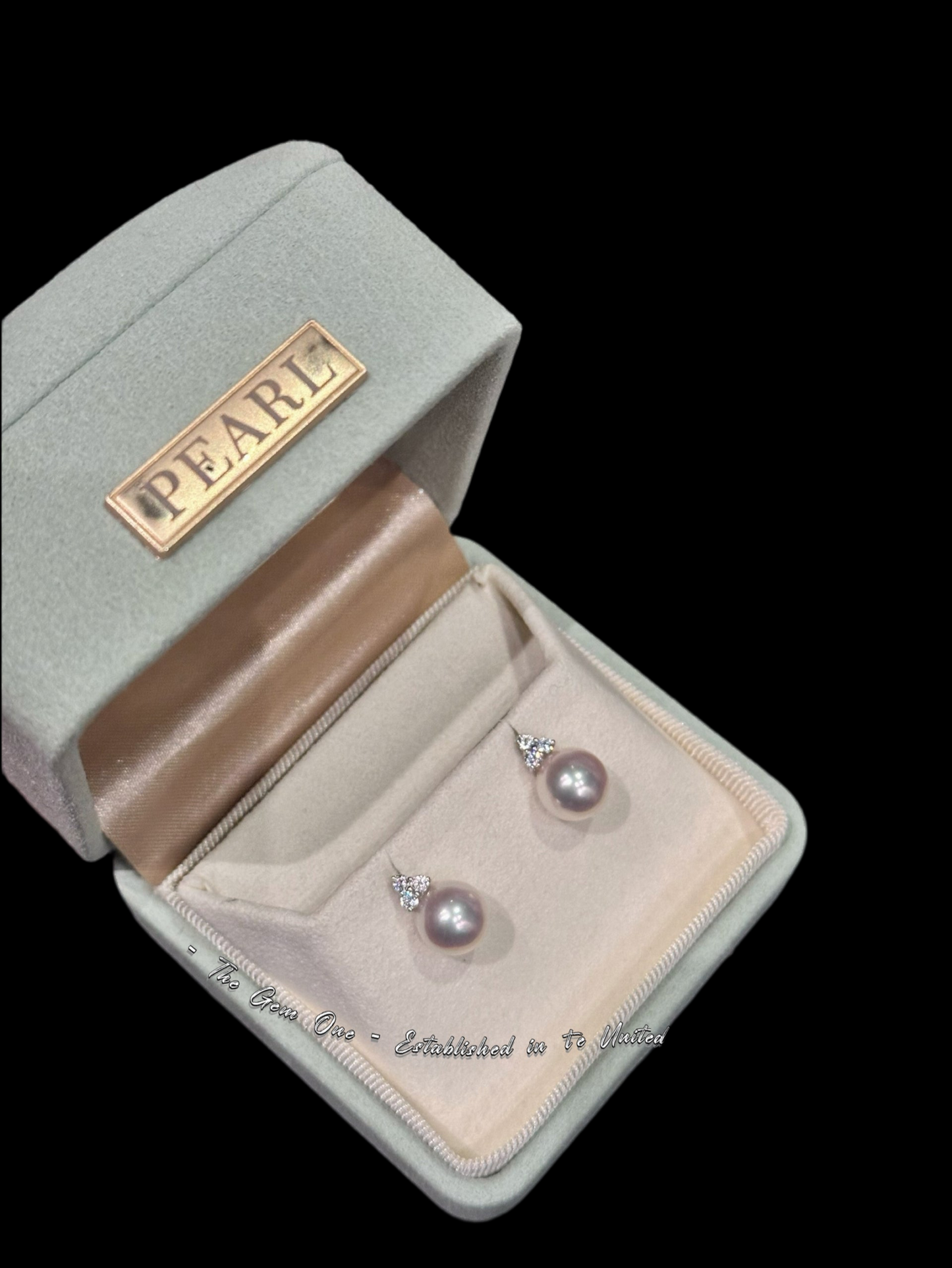 Fine Collection:Elegant Akoya Pearl Earrings with 18K Gold(8-8.5mm)