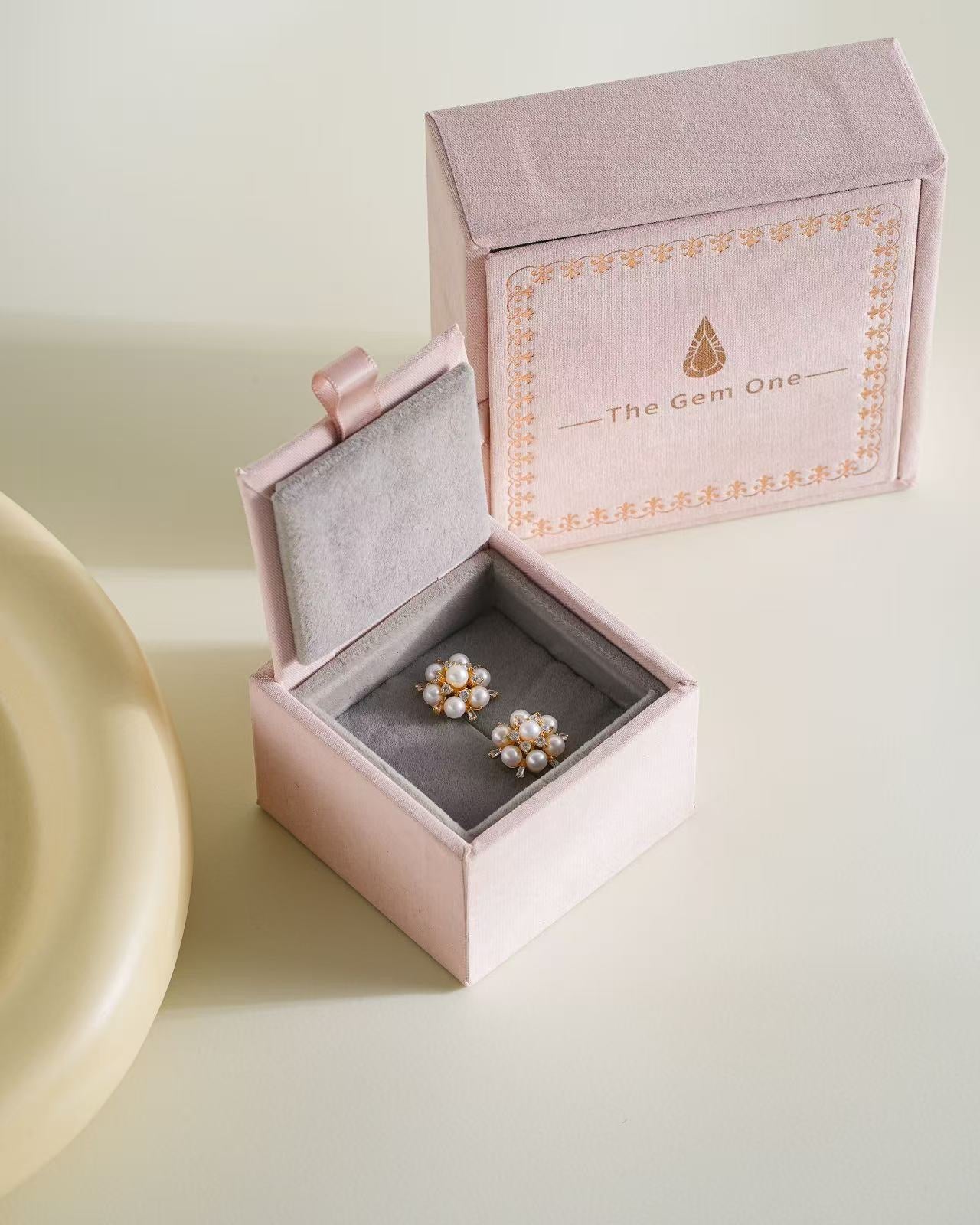 Floral Cluster Freshwater Pearl and Cubic Zirconia Stud Earrings  (sliver/gold)