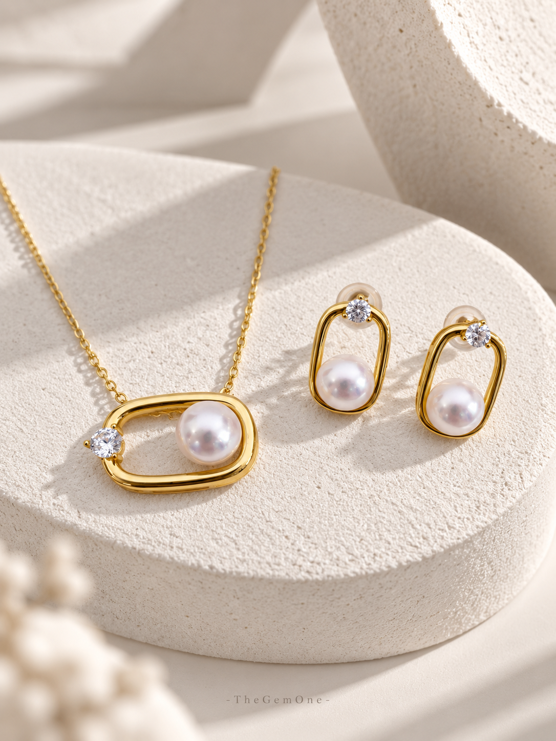 The One Linea Freshwater Pearl Set