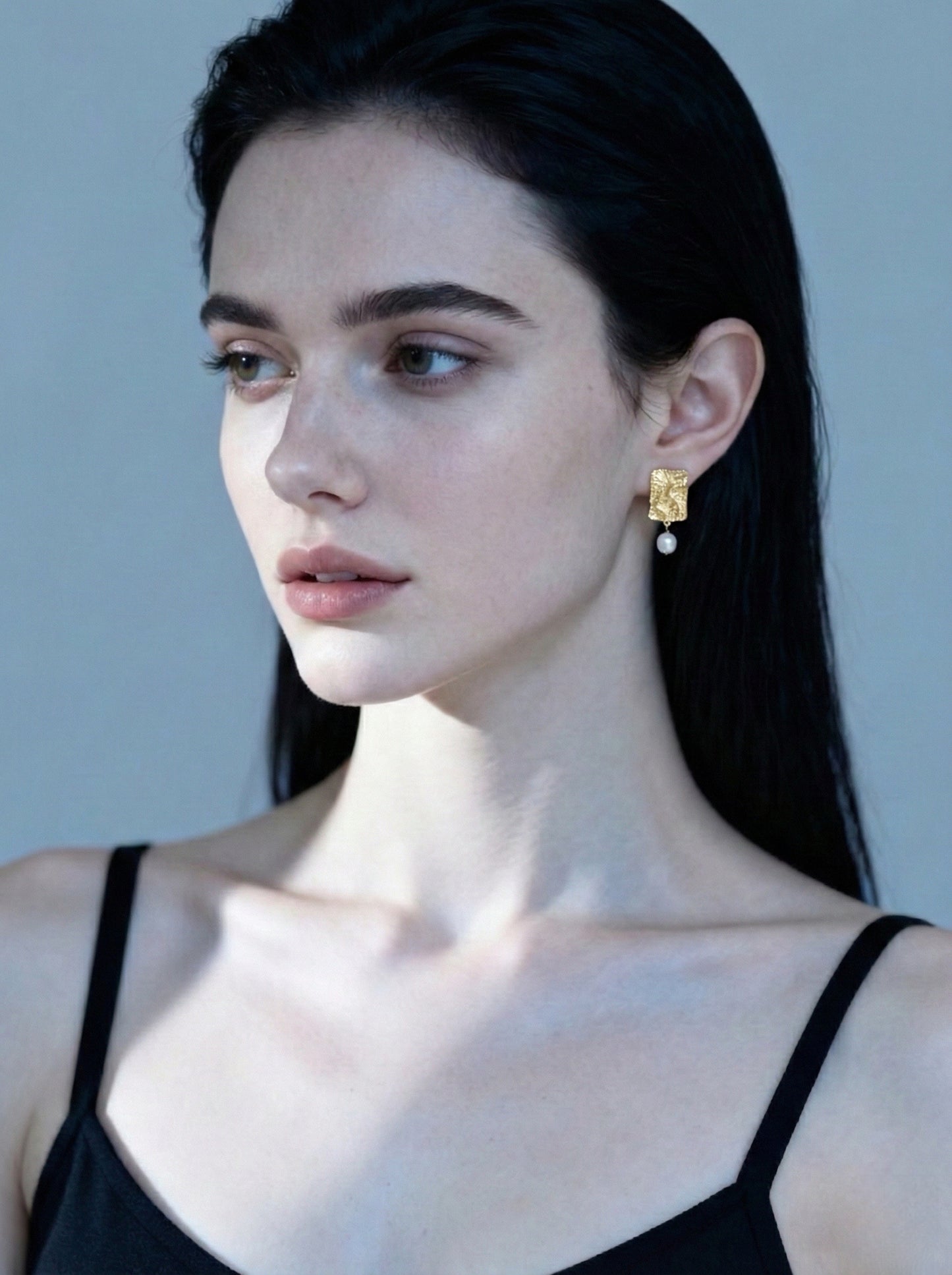 Golden Textured Drop Earrings with Freshwater Pearl Accents（gold/sliver）